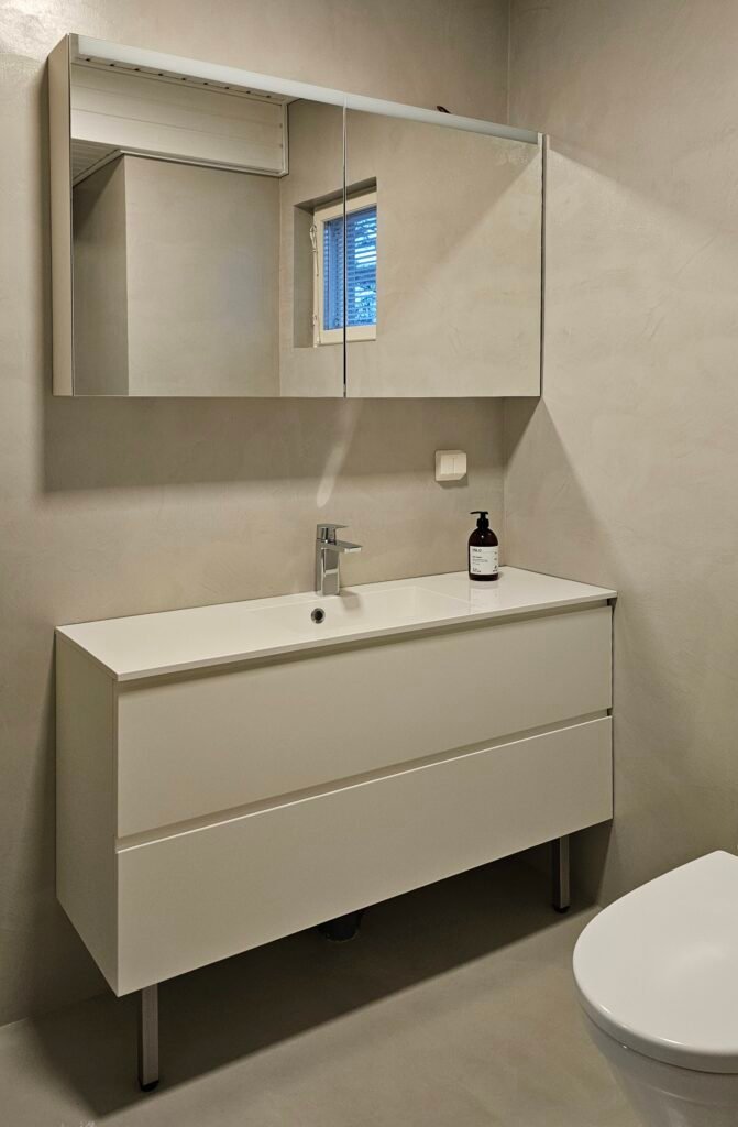 saumaton hartsipinnoite